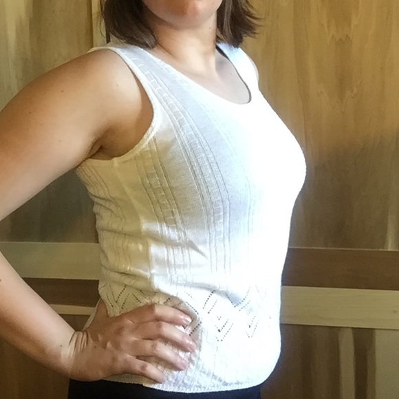 MUST GO Vintage 90s White Knit Stretchy Scoopneck Tank Top - Picture 2 of 6